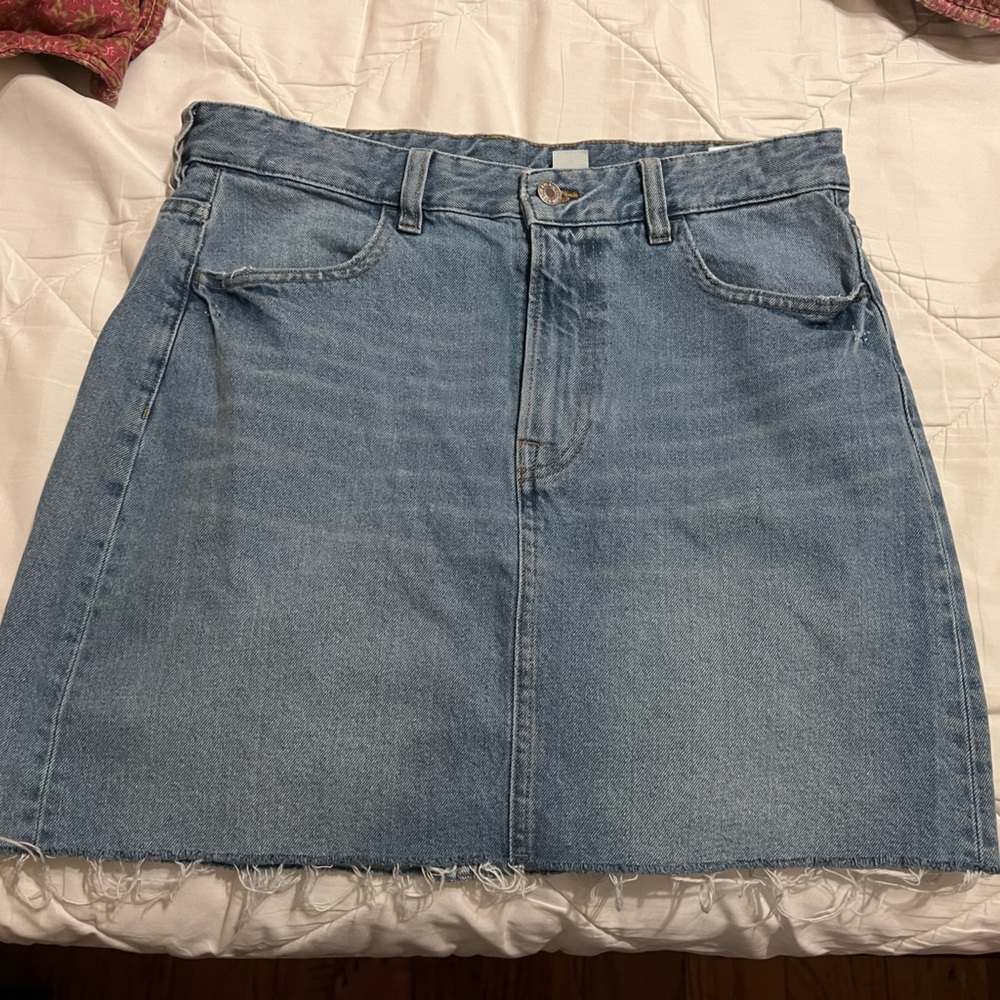 H&M light wash, high waisted jean skirt